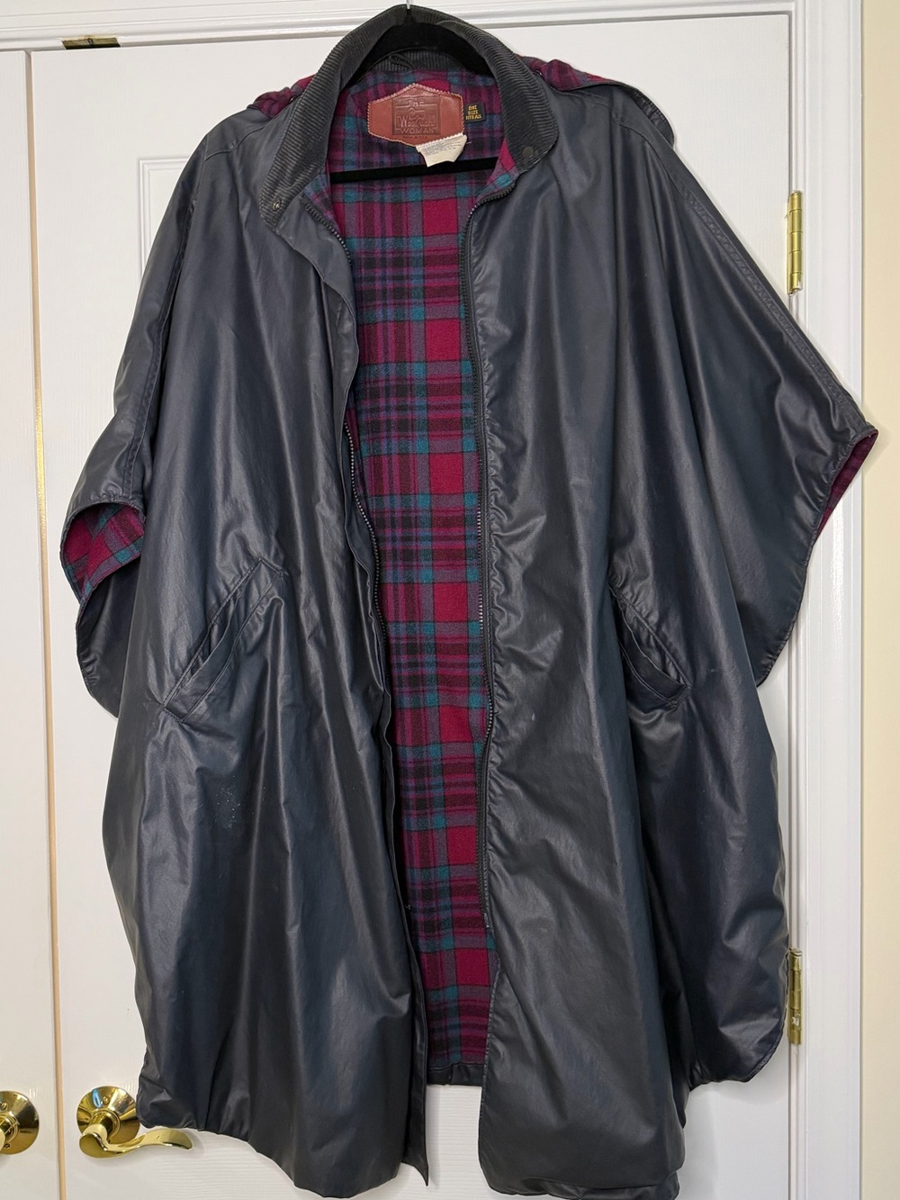 Vintage The Woolrich Woman Plaid Lined Rain Cape Poncho OSFM Made in USA